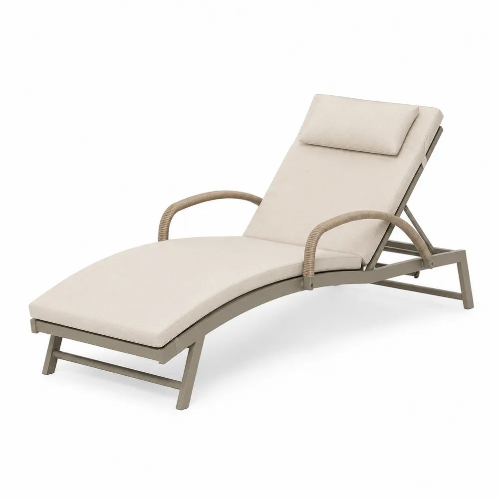 Tumbona de aluminio con cojín beige